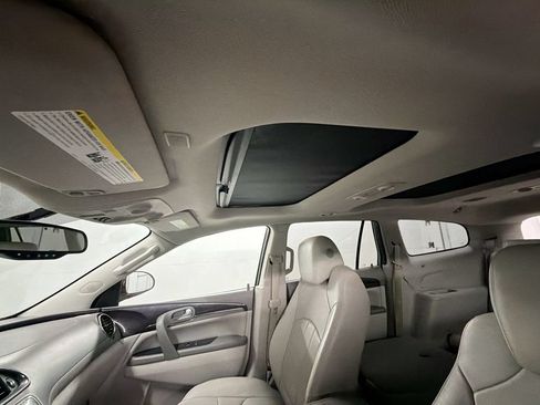 Used 2017 Buick Enclave Leather FWD image 17
