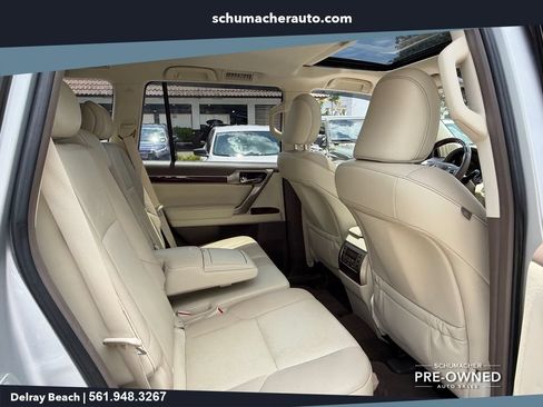 Used 2015 Lexus GX 460 w/ Premium Package AWD/4WD image 17