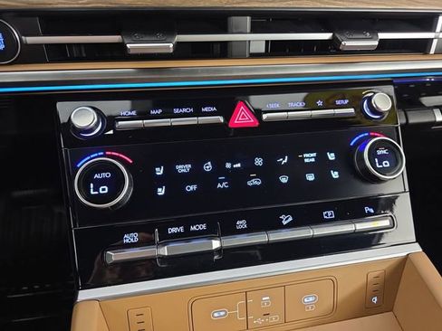 Used 2026 Hyundai Santa Fe Calligraphy AWD/4WD image 24