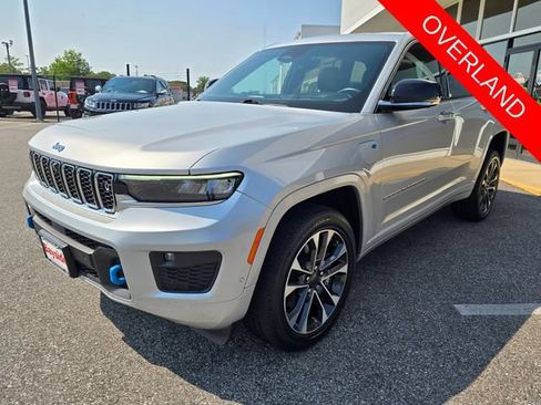 Used 2023 Jeep Grand Cherokee Overland w/ Advanced Protech Group III AWD/4WD image 30
