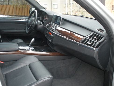 Used 2013 BMW X5 xDrive50i image 31