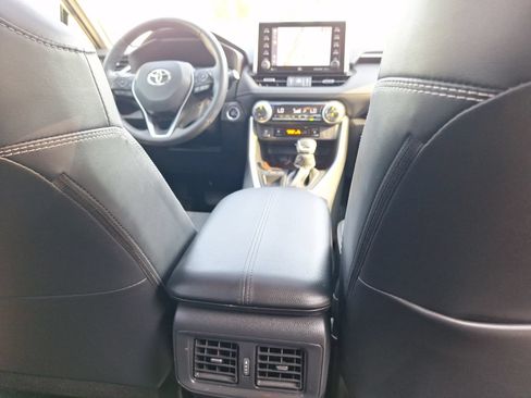 Used 2020 Toyota RAV4 Limited w/ Limited Grade Weather Package FWD image 33