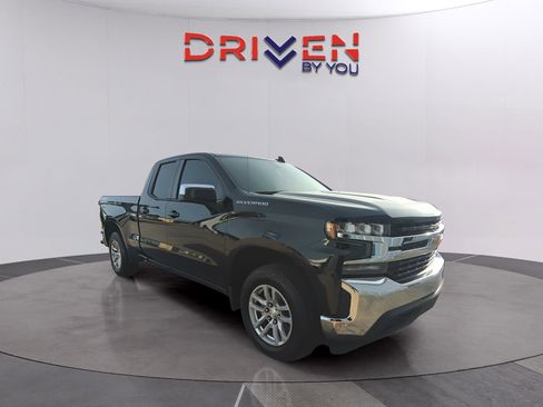 Used 2020 Chevrolet Silverado 1500 LT w/ Trailering Package image 7