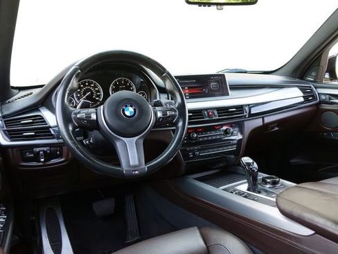 Used 2017 BMW X5 xDrive50i w/ Executive Package image 28