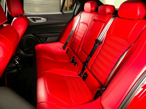 Used 2024 Alfa Romeo Giulia Quadrifoglio image 12