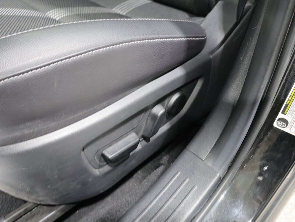 Used 2026 MAZDA CX-50 AWD 2.5 S w/ Preferred Pkg image 12