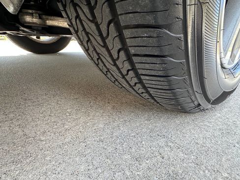 Used 2014 Nissan Pathfinder SL w/ SL Tech Package image 18