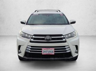 Used 2017 Toyota Highlander Limited video 2