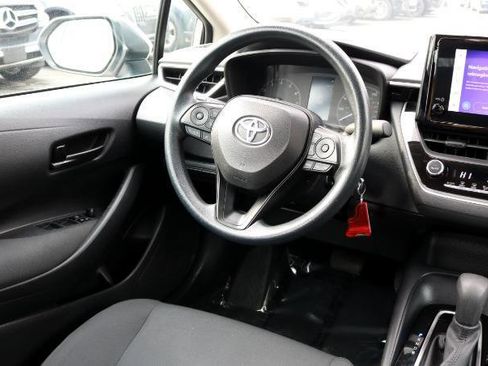 Used 2023 Toyota Corolla LE image 19
