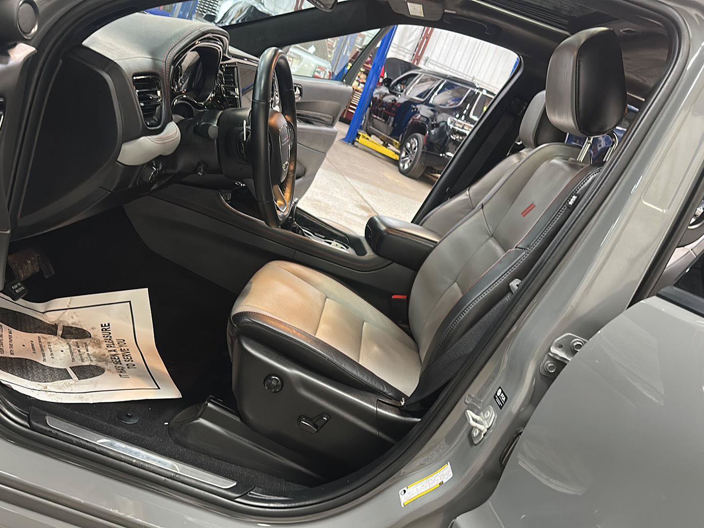 Used 2023 Dodge Durango R/T AWD/4WD image 15