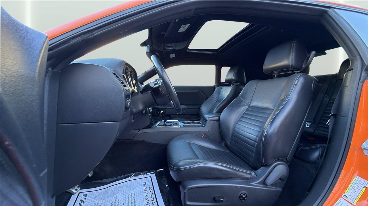 Used 2012 Dodge Challenger R/T RWD image 29