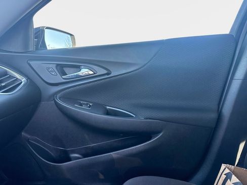 Used 2021 Chevrolet Malibu LT w/ Midnight Edition image 18