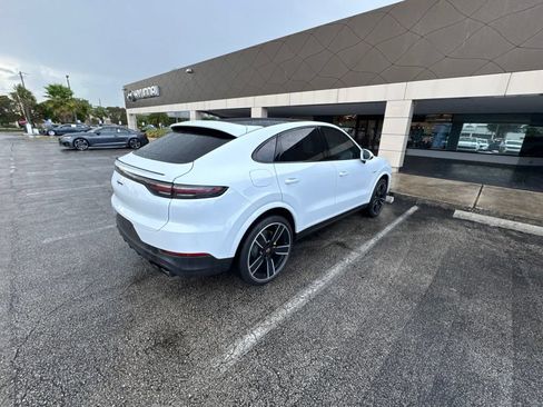 Used 2023 Porsche Cayenne Coupe AWD/4WD image 24