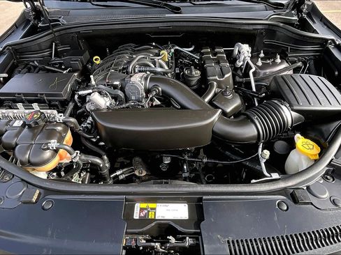 Used 2017 Jeep Grand Cherokee Limited image 9