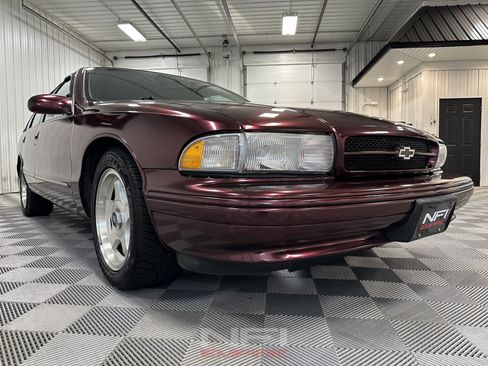 Used 1995 Chevrolet Impala SS RWD image 14