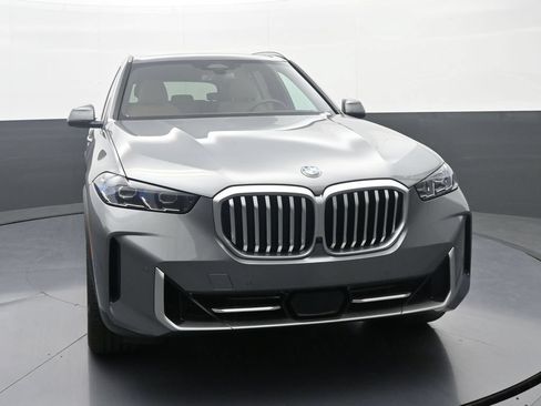New 2026 BMW X5 xDrive40i AWD/4WD image 2