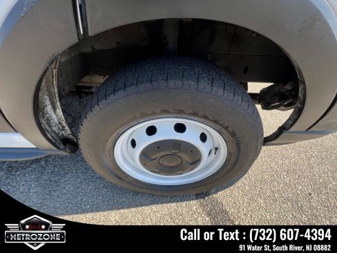 Used 2019 Ford Transit 250 148 High Roof image 17