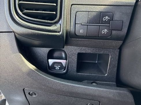 Used 2024 RAM ProMaster 2500 w/ Convenience Group FWD image 44