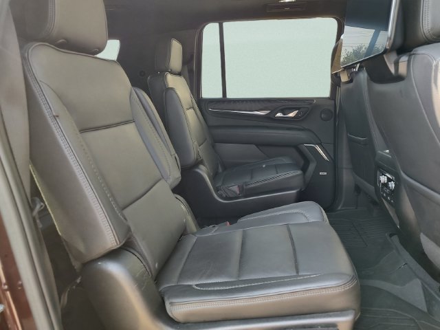 Used 2023 GMC Yukon XL Denali w/ Denali Reserve Package RWD image 29