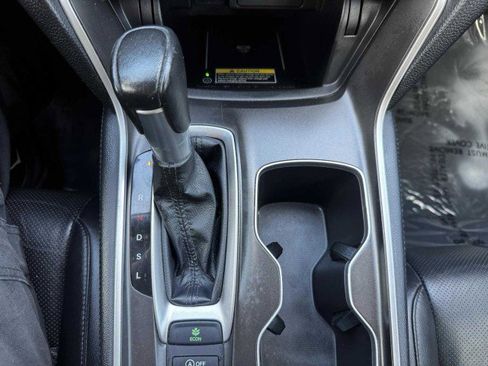 Used 2022 Honda Accord EX-L image 32