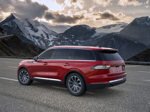 New 2025 Lincoln Aviator Reserve w/ Luxury Package image 4