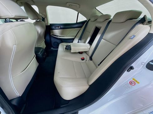 Used 2018 Lexus IS 300 w/ Premium Package image 26