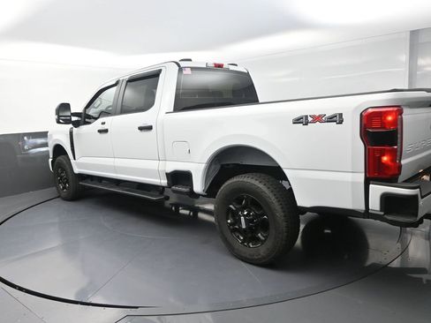 Used 2024 Ford F250 XL w/ STX Appearance Package AWD/4WD image 8