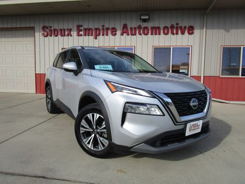 Used 2022 Nissan Rogue SV AWD/4WD image 1