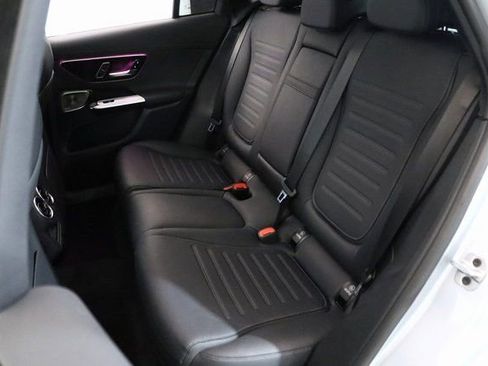Used 2024 Mercedes-Benz GLC 300 4MATIC image 17
