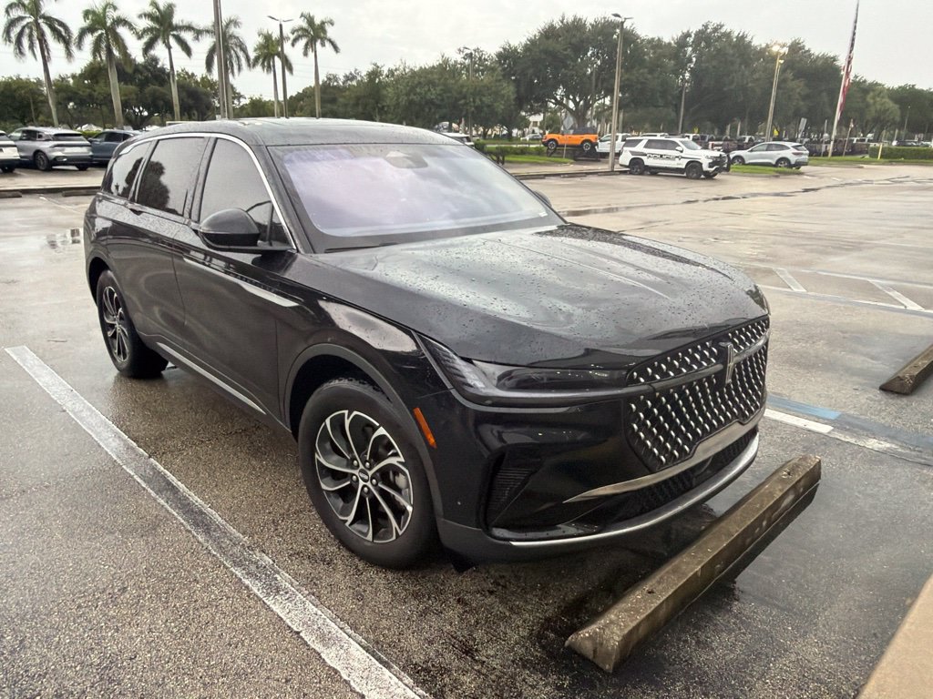 Used 2024 Lincoln Nautilus Premier w/ Equipment Group 102A AWD/4WD image 1