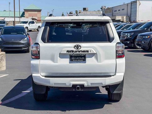 Used 2024 Toyota 4Runner SR5 AWD/4WD image 3