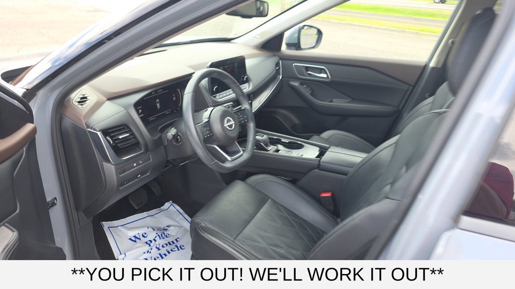 Used 2023 Nissan Rogue Platinum w/ Platinum Premium Package FWD image 21