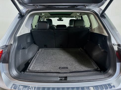 Used 2024 Volkswagen Tiguan SE w/ Panoramic Sunroof Package AWD/4WD image 24