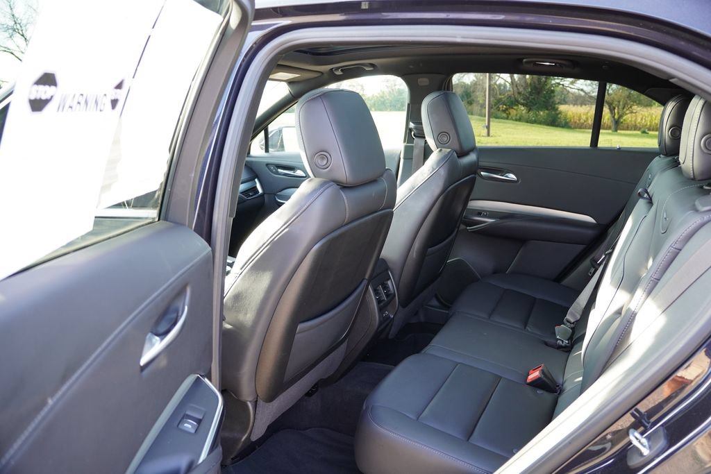Certified 2023 Cadillac XT4 Premium Luxury w/ LPO, ONYX Package AWD/4WD image 16