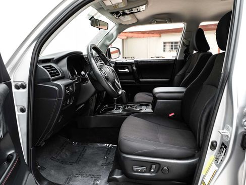 Used 2015 Toyota 4Runner Trail AWD/4WD image 4