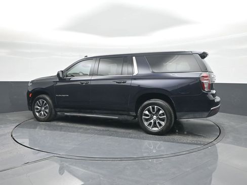Used 2021 Chevrolet Suburban LT w/ Rear Media and Nav Package RWD image 28