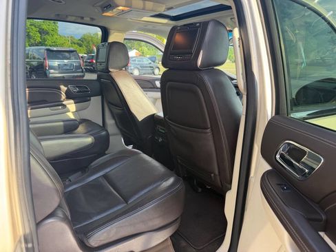 Used 2013 Cadillac Escalade ESV Platinum AWD/4WD image 12