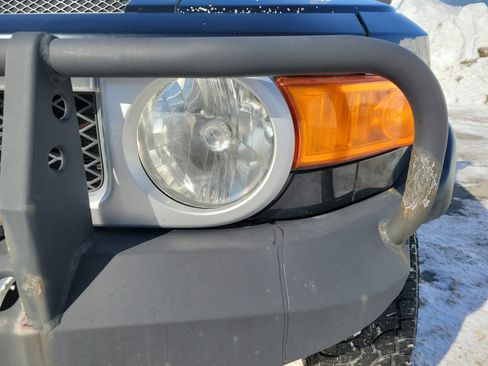 Used 2010 Toyota FJ Cruiser 4WD image 9