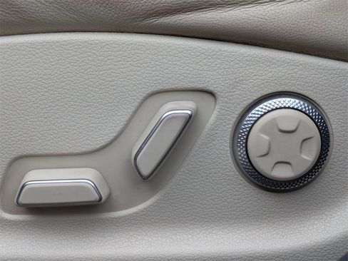 Used 2021 Genesis G80 2.5T image 18