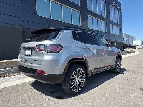 Used 2023 Jeep Compass Limited w/ Elite Group AWD/4WD image 3