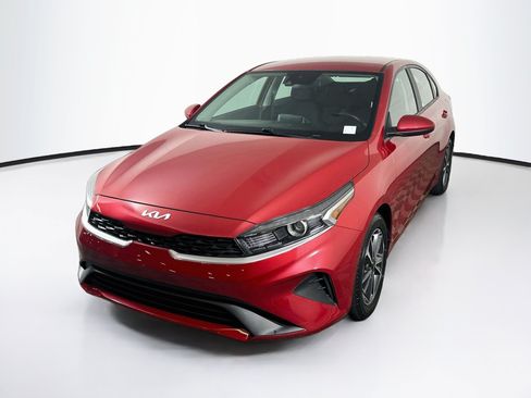 Used 2024 Kia Forte LXS FWD image 3