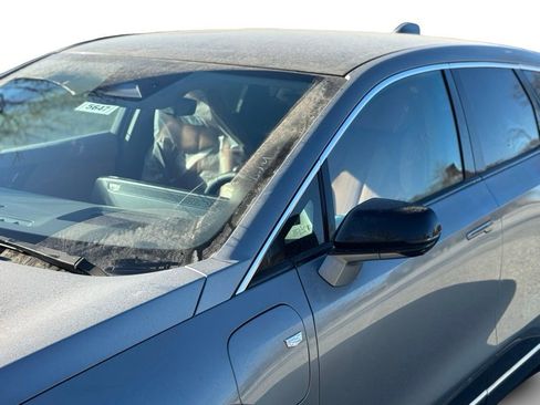 New 2026 Cadillac Optiq Luxury 2 image 10