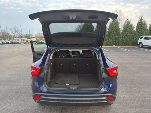 Used 2024 Chevrolet Trax LS w/ LS Convenience Package image 25