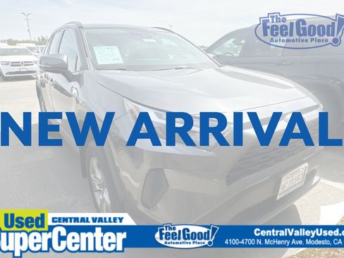 Used 2022 Toyota RAV4 XLE w/ XLE Grade Weather Package image 1