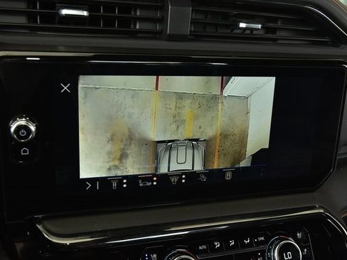 Used 2024 GMC Sierra 2500 AT4 image 54