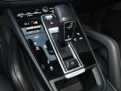 Used 2021 Porsche Cayenne GTS w/ Premium Package image 17