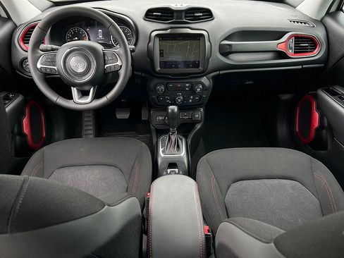 Used 2023 Jeep Renegade Trailhawk image 7