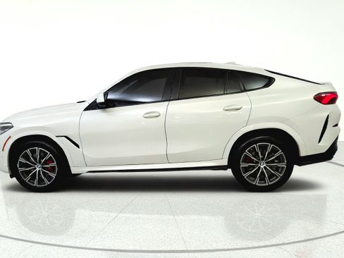 Used 2022 BMW X6 xDrive40i w/ M Sport Package AWD/4WD image 4