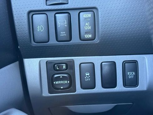 Used 2015 Toyota Tacoma 4x4 Double Cab w/ TRD Sport Package image 21
