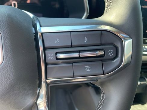 New 2026 GMC Canyon Elevation w/ Convenience Package image 17